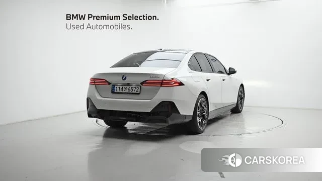 BMW 5 Series (G60) id 3426153 из Кореи 12