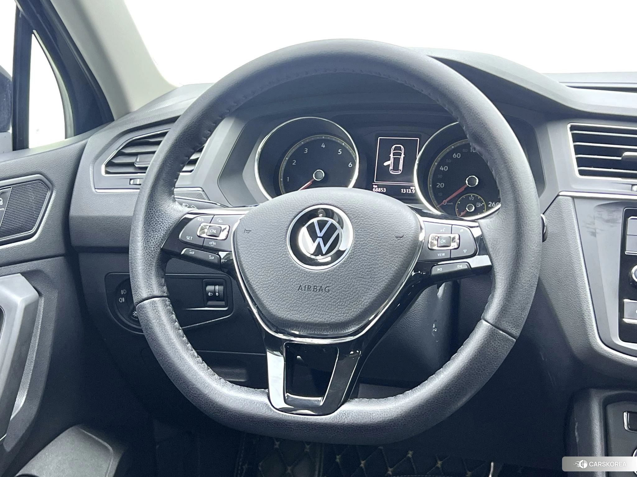 Volkswagen Tiguan L id 4498975 из Китая 12