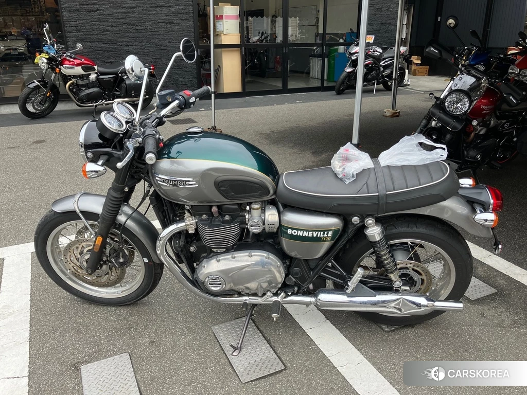 Проданный Triumph BONNEVILLE T120 2022 из Японии, фото 2