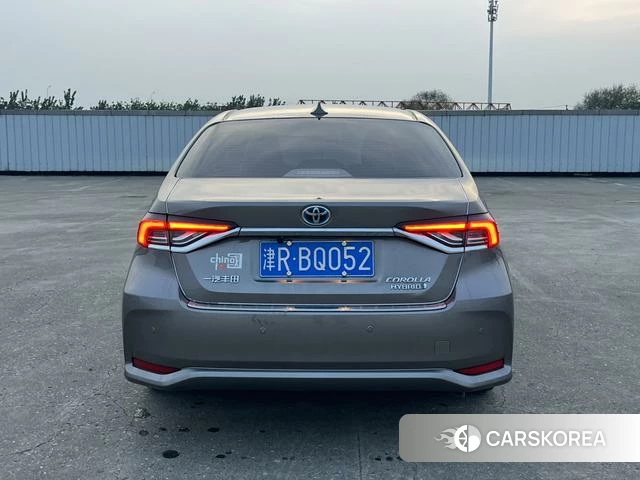 Toyota Corolla 2024 Серебристо-серый из Китая, фото 2
