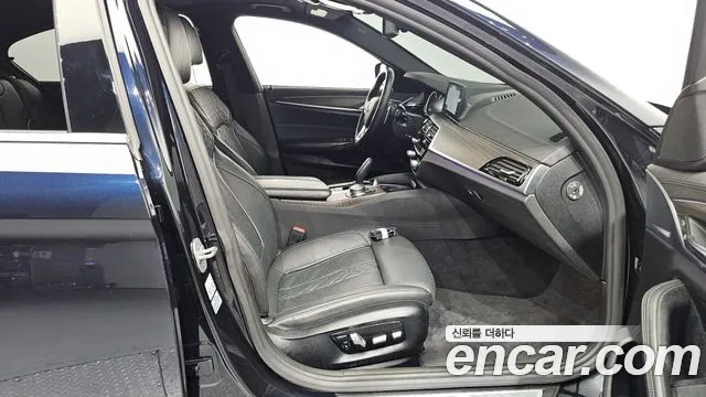 BMW 5 Series (G30) id 2582897 из Кореи 12