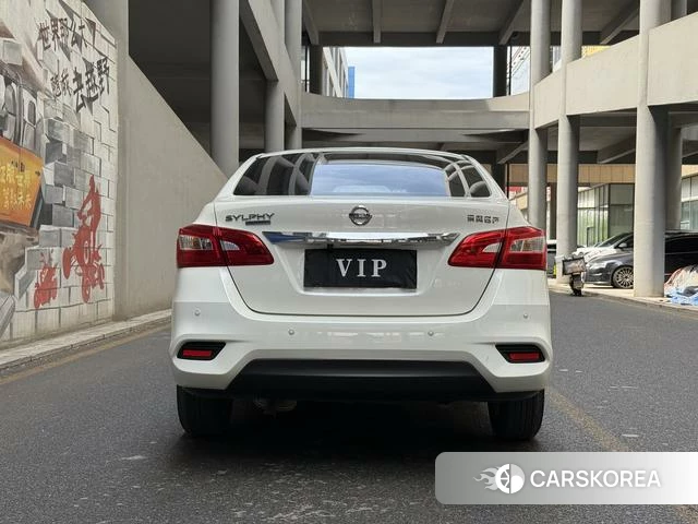 Nissan Xuan Yi 2022 Белый из Китая, фото 2