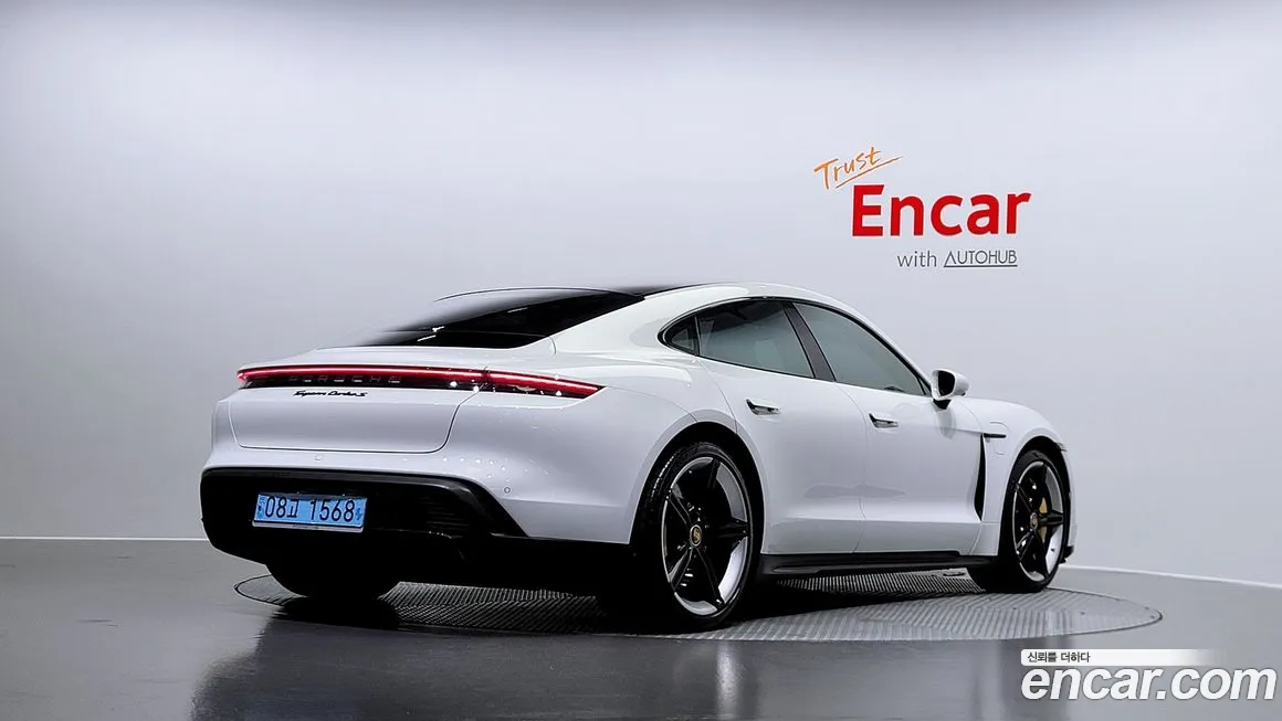 Porsche Taycan id 1557638 из Кореи 12