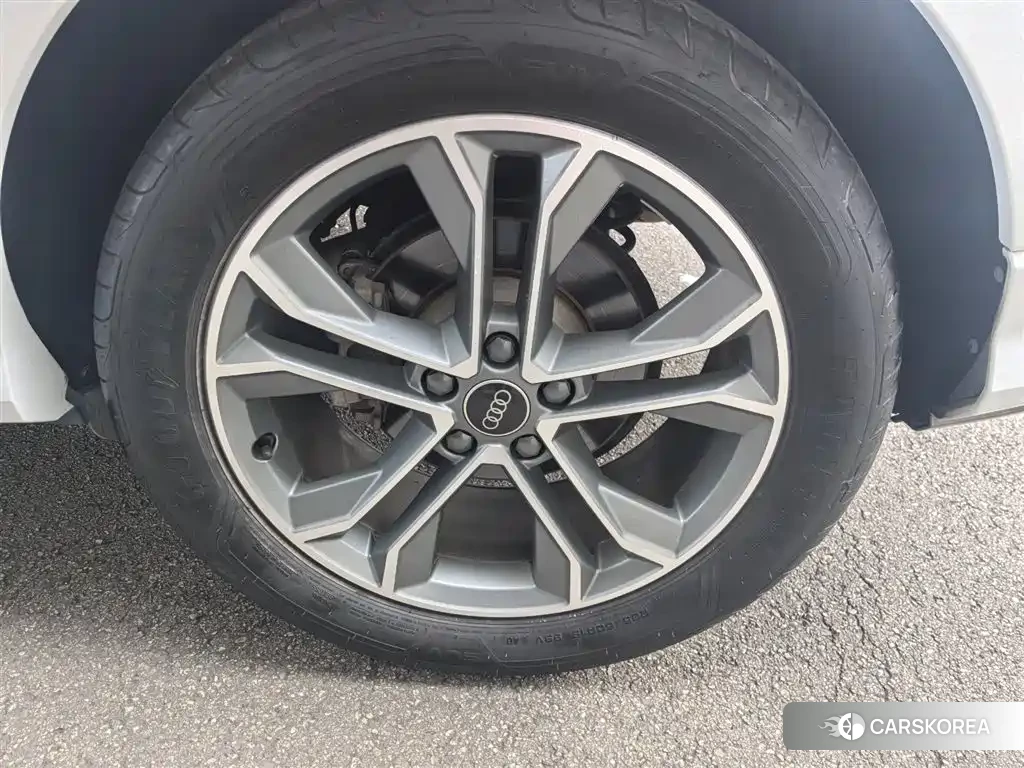 Audi Q3 id 4559858 из Китая 9