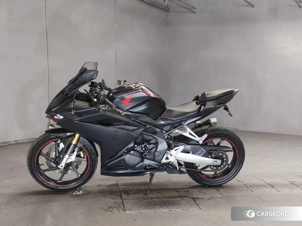 Проданный Honda CBR250RR 2017 из Японии