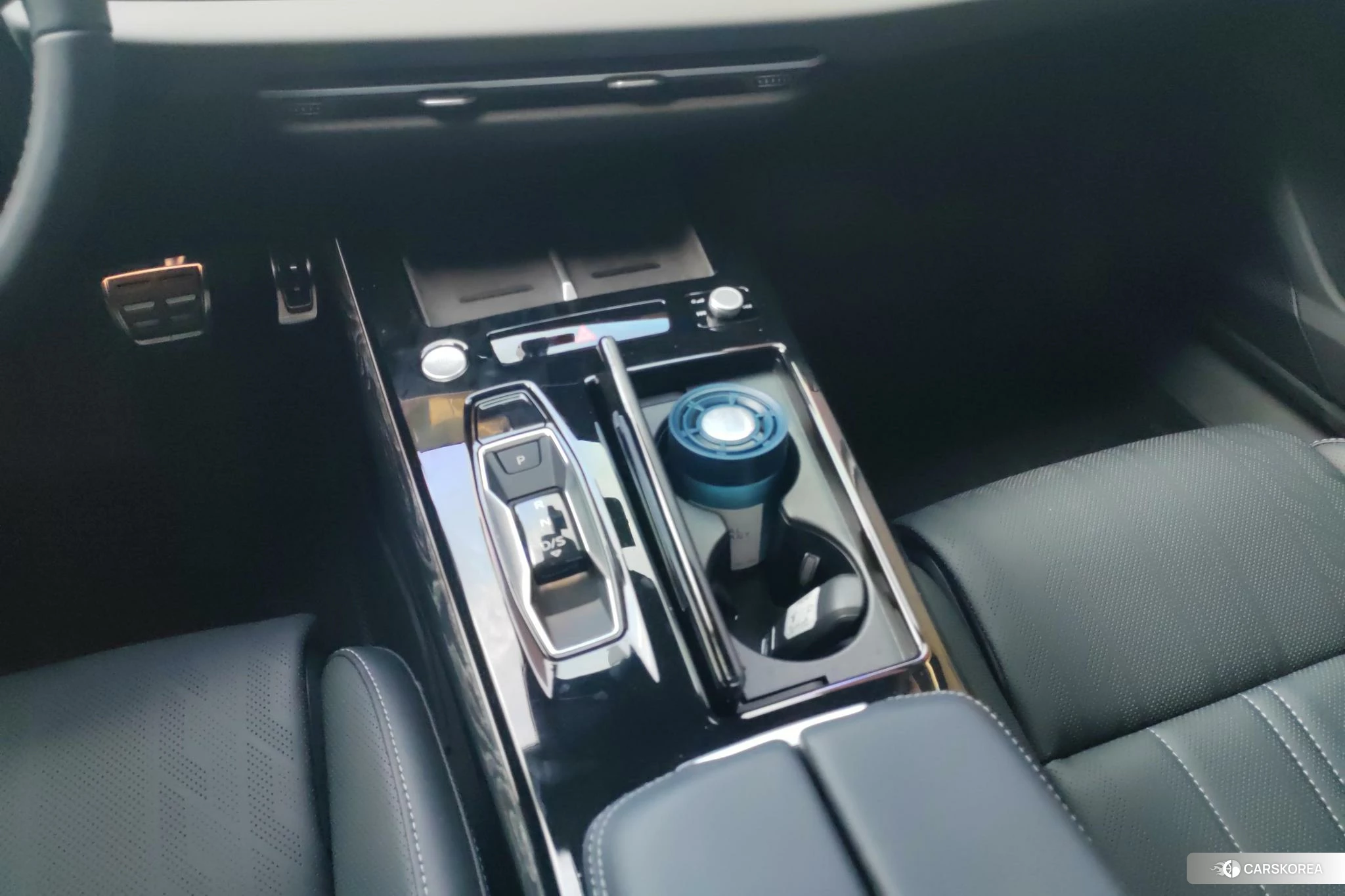 Audi A6L id 4452960 из Китая 9