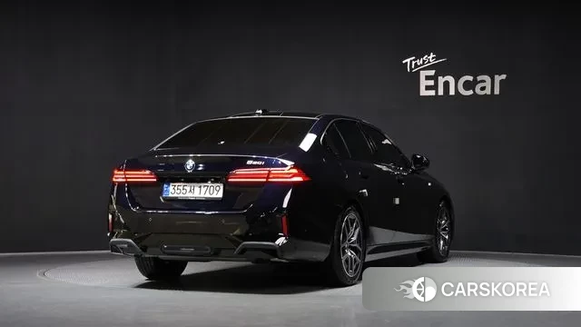 BMW 5 Series (G60) id 3447086 из Кореи 12