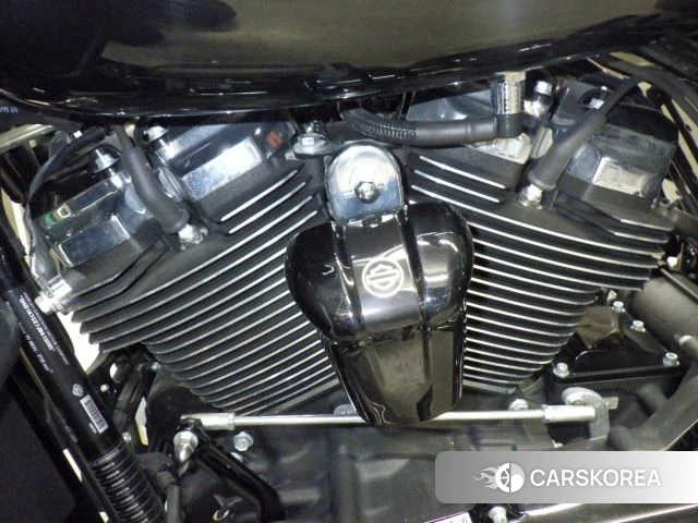 Engine photo