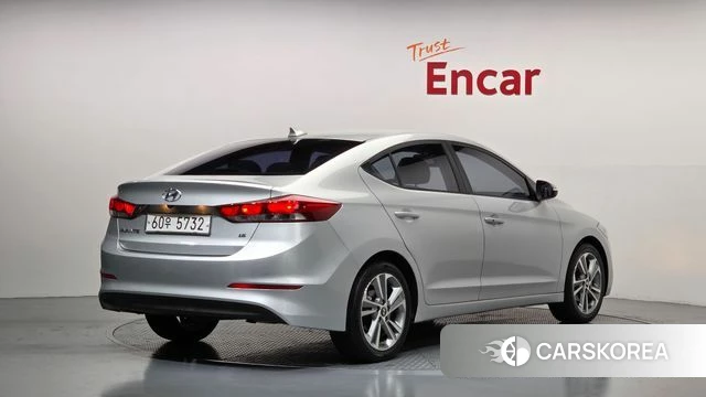 Hyundai Avante AD id 3966601 из Кореи 12