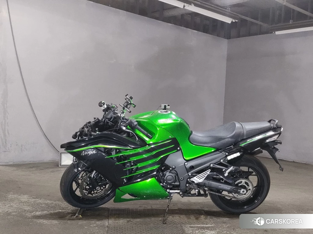 Проданный Kawasaki ZX-14R NINJA 2015 из Японии, фото 2