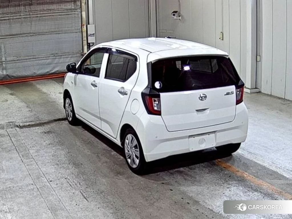 Daihatsu Mira e:S 2023 из Японии, фото 2