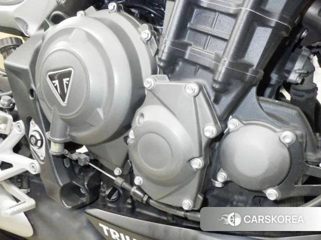 Engine photo
