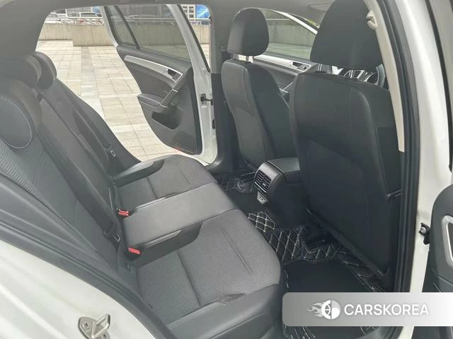 Volkswagen Golf id 4261038 из Китая 9