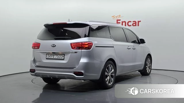 Kia The New Carnival id 4508075 из Кореи 12
