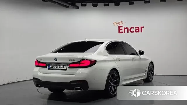 BMW 5 Series (G30) id 3058476 из Кореи 12