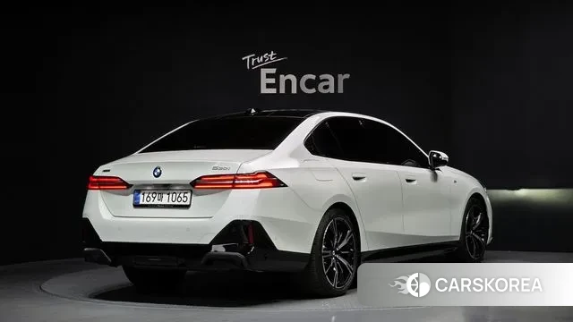 BMW 5 Series (G60) id 3711289 из Кореи 12