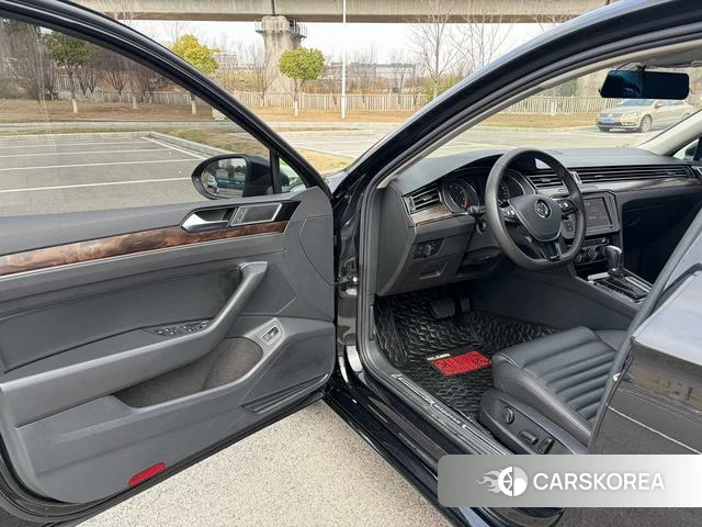 Volkswagen Magotan id 4209275 из Китая 8