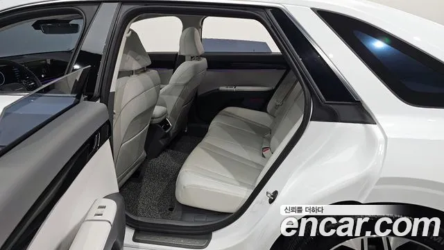 Hyundai Grandeur (GN7) id 2640526 из Кореи 12