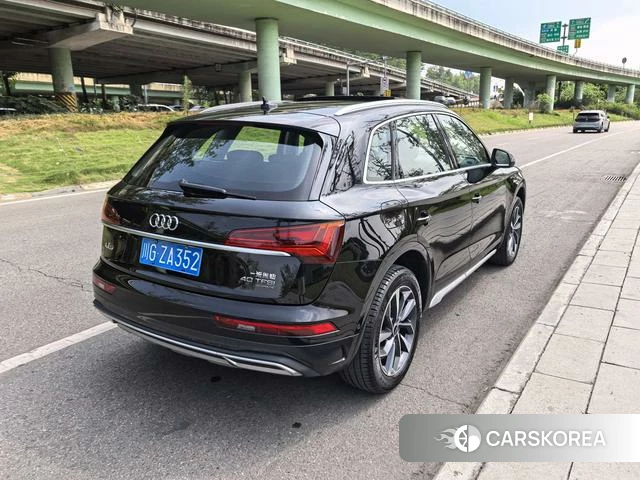 Audi Q5L 2022 Черный из Китая, фото 3