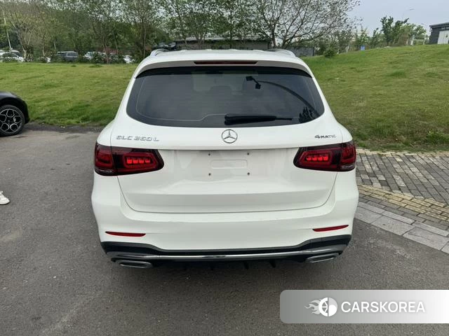 Mercedes-Benz GLC 2021 Белый из Китая, фото 2