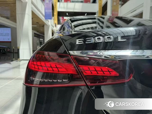 Mercedes-Benz E-class id 4297452 из Китая 12