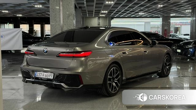 BMW 7 Series (G70) id 3791853 из Кореи 12