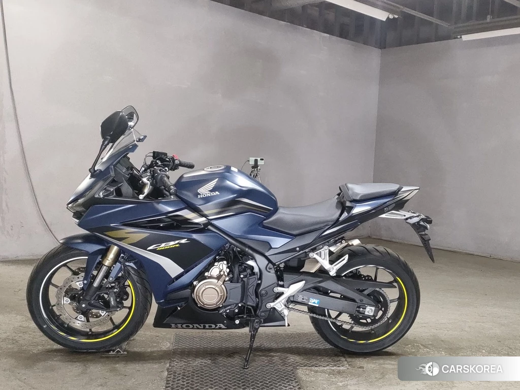 Проданный Honda CBR400R 2022 из Японии, фото 2