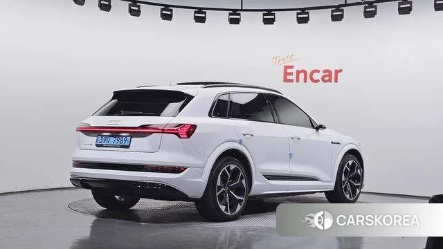 Audi e-Tron id 4555002 из Кореи 12