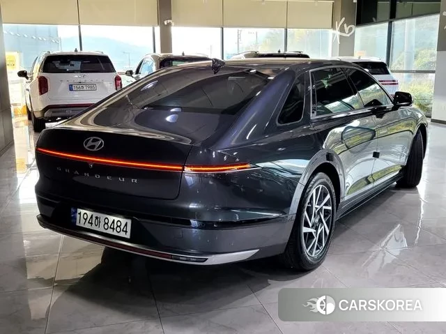 Hyundai Grandeur (GN7) id 3322058 из Кореи 12