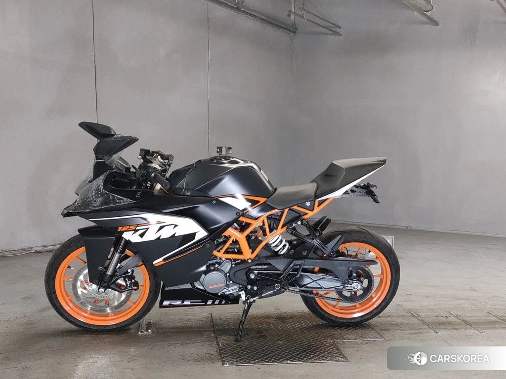 Проданный KTM RC 125 2015 из Японии, фото 2