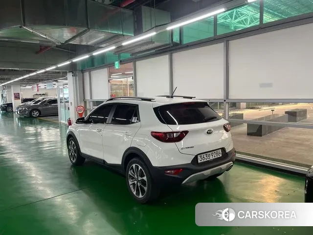 Kia Stonic 2018 Белый из Кореи, фото 3