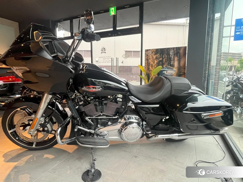 Проданный Harley-Davidson Road Glide FLTRX 1980 2024 из Японии, фото 2