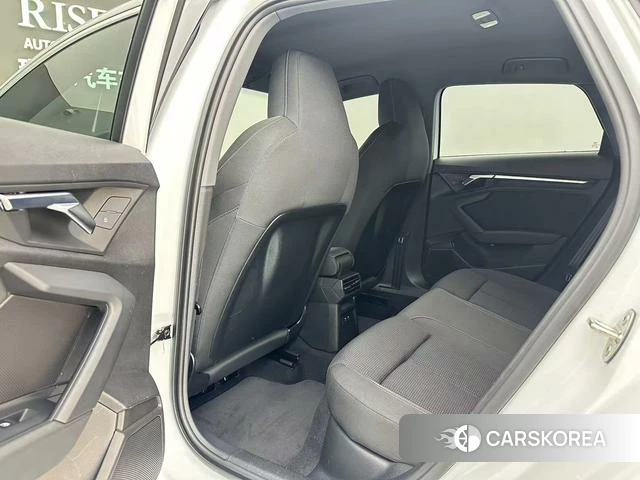Audi A3 2021 Белый из Китая, фото 2