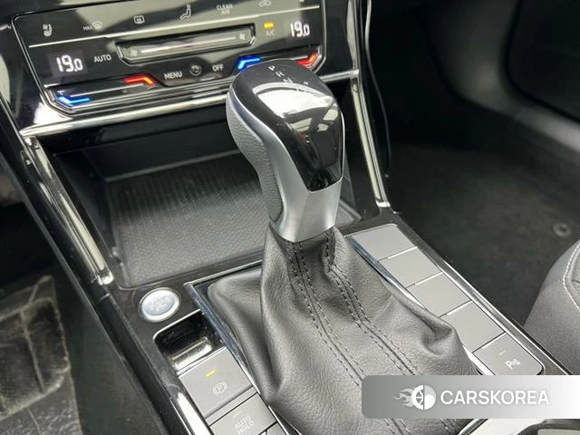 Volkswagen Passat id 4258705 из Китая 8