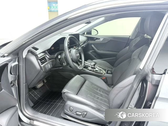 Audi A5 2022 Темно-серый из Китая, фото 2