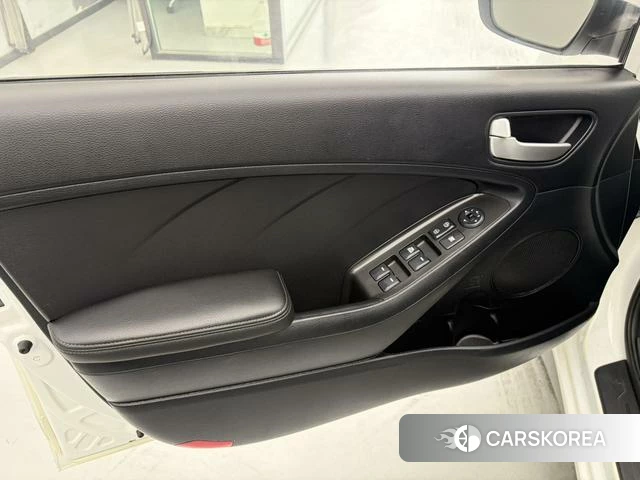 Kia K3 2018 Белый из Китая, фото 6
