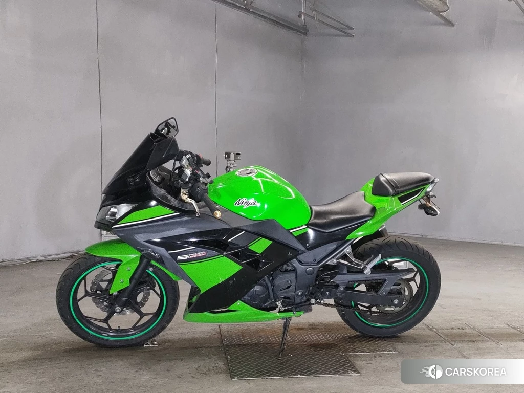 Проданный Kawasaki NINJA 250 2014 из Японии, фото 2