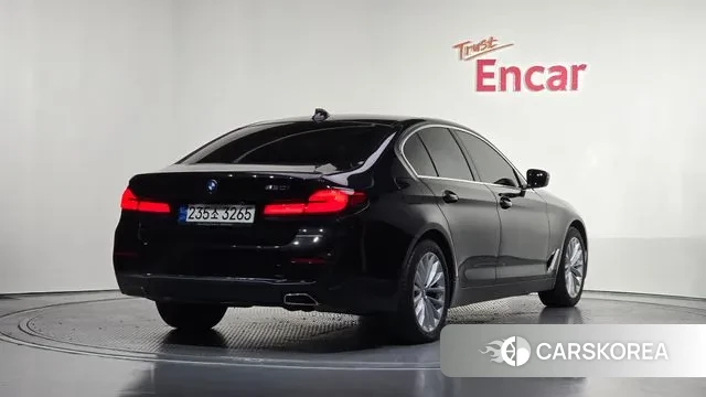 BMW 5 Series (G30) id 3373443 из Кореи 12