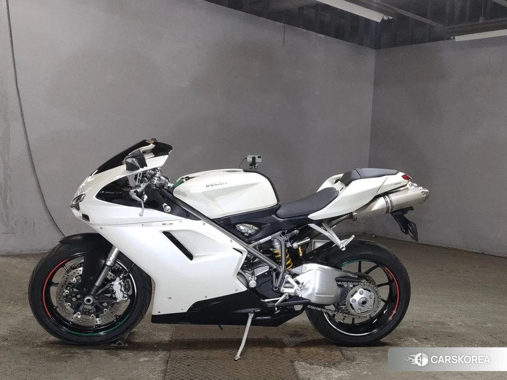 Проданный Ducati 848 2010 из Японии