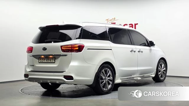 Kia The New Carnival id 4677911 из Кореи 12