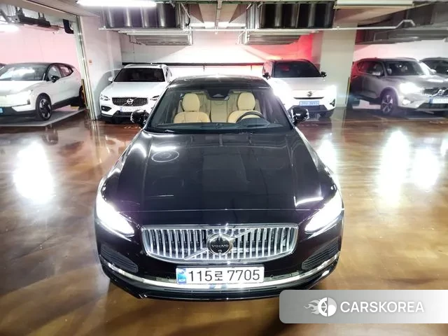 Volvo S90 2025 Черный из Кореи, фото 2