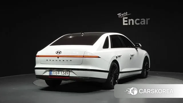 Hyundai Grandeur (GN7) id 3026978 из Кореи 12