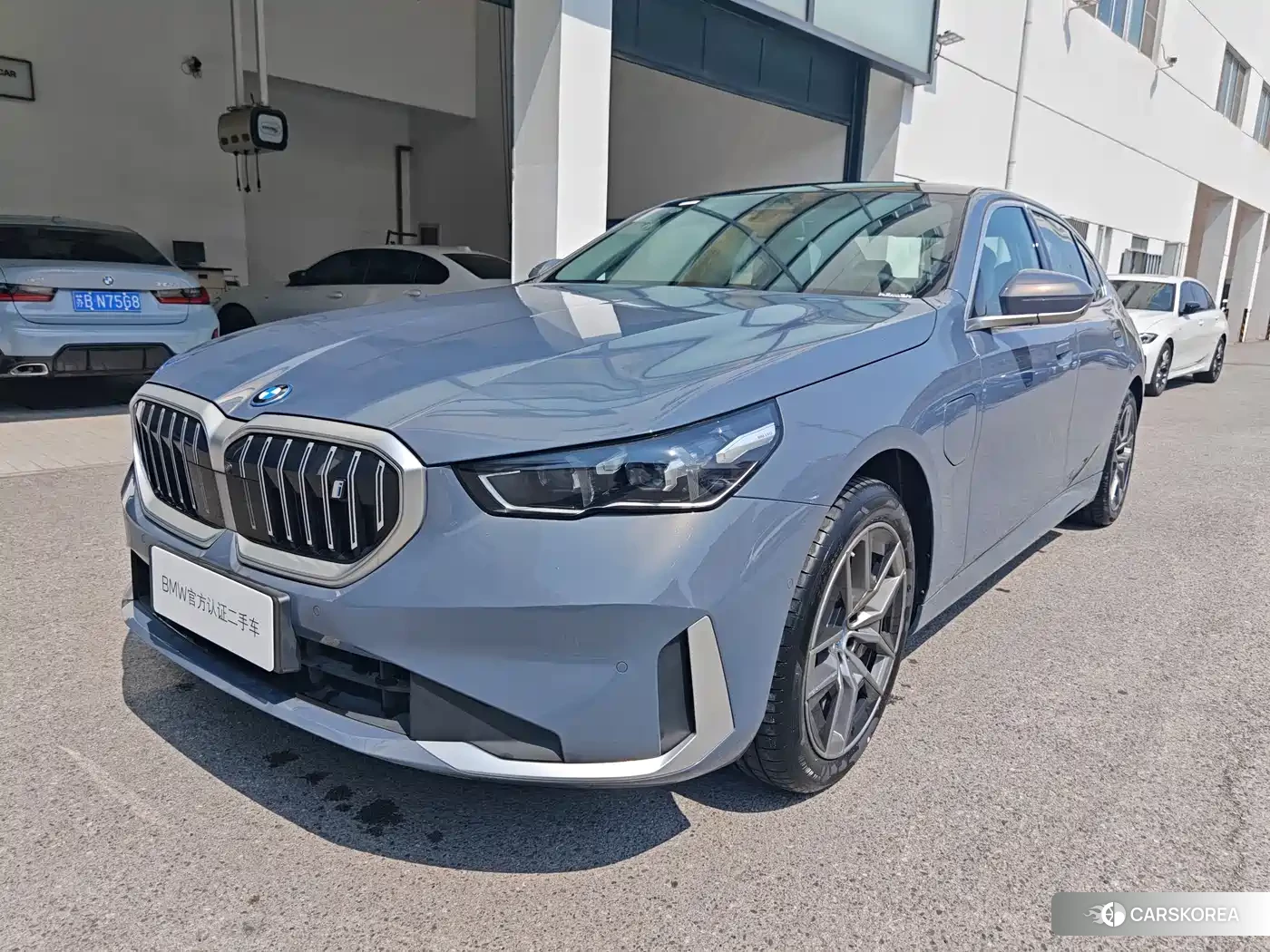 BMW i5 2026 Silver/gray из Китая, фото 6