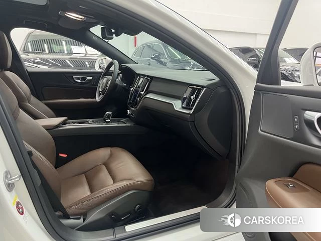 Volvo S60 id 3920828 из Китая 12