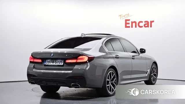 BMW 5 Series (G30) id 3702706 из Кореи 12