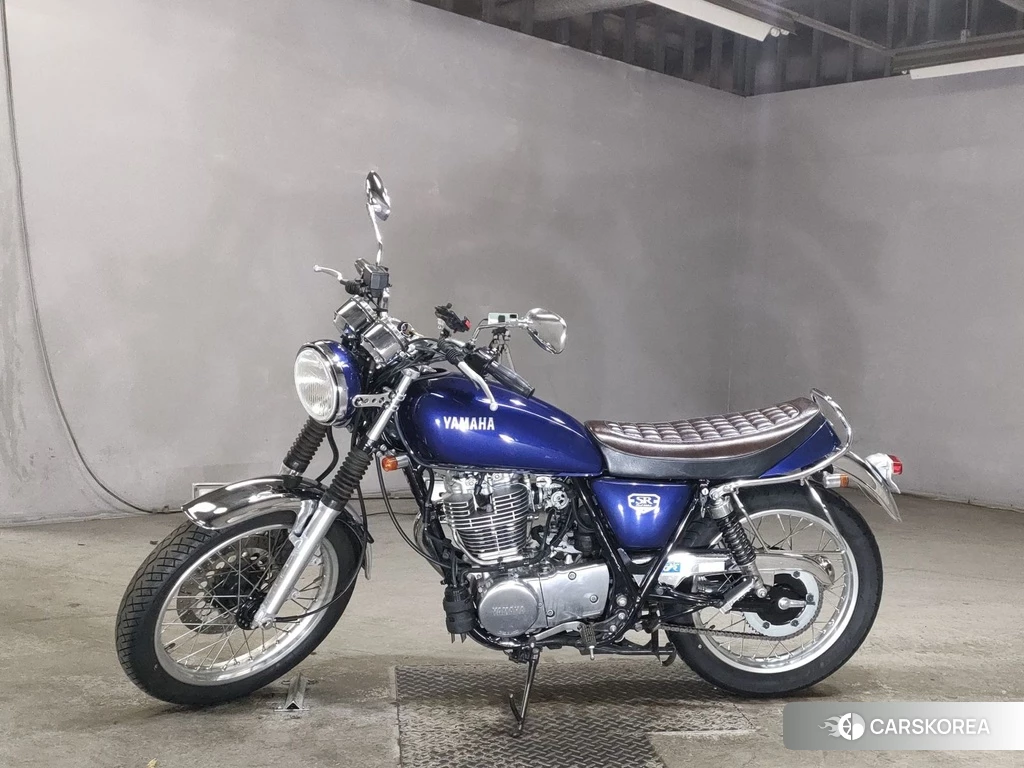 Проданный Yamaha SR 400 2021 из Японии, фото 2