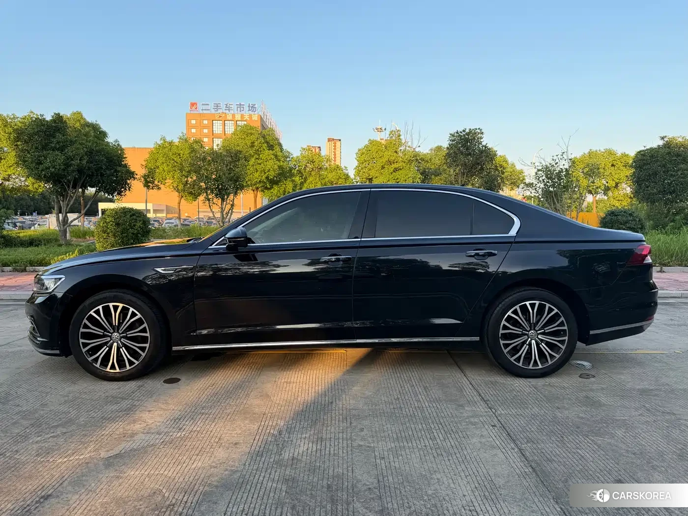 Volkswagen Huiang id 4576743 из Китая 9