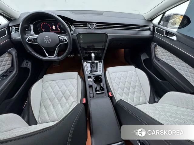 Volkswagen Magotan 2023 Черный из Китая, фото 2