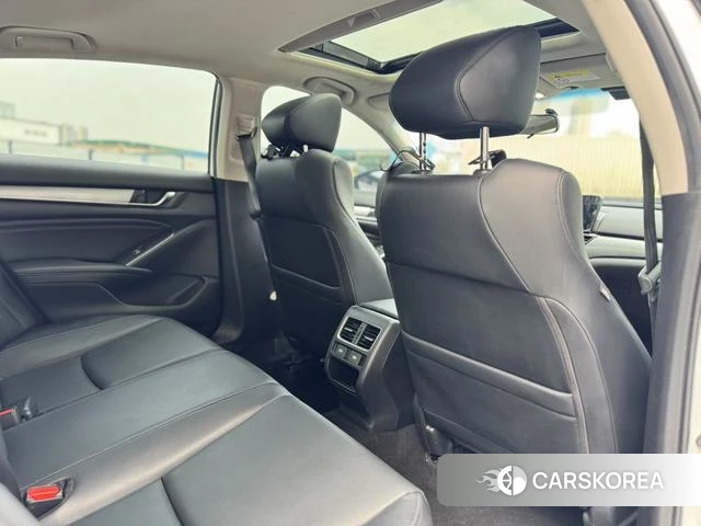 Honda Accord id 4297893 из Китая 12