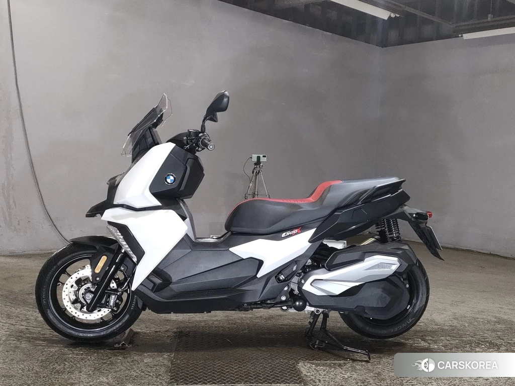 Проданный BMW C400X 2019 из Японии